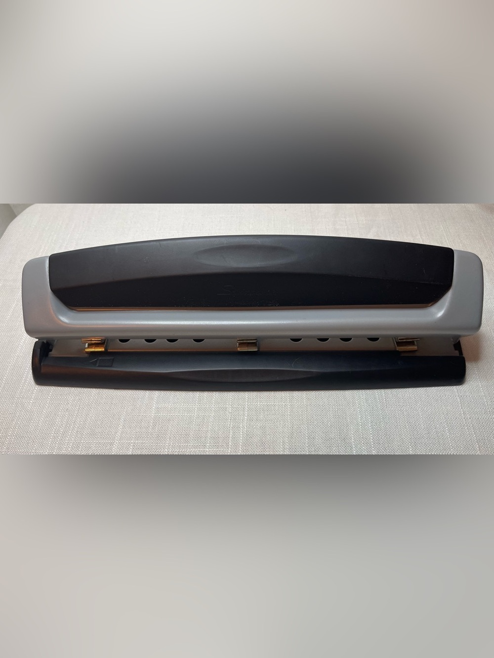 Swingline Black/Silver Desktop Three Hole Adjustable Centers Punch 74026/28/29